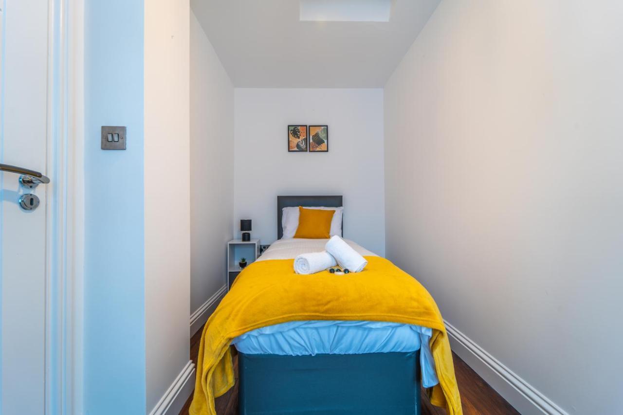 Modern Spacious 4 Bed Hayes Home With Free Parking מראה חיצוני תמונה