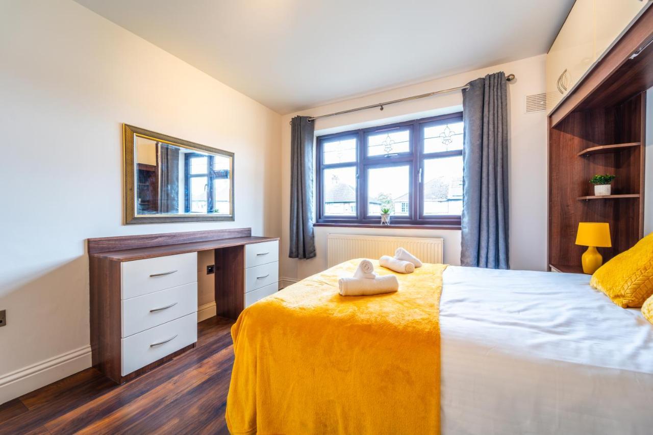 Modern Spacious 4 Bed Hayes Home With Free Parking מראה חיצוני תמונה