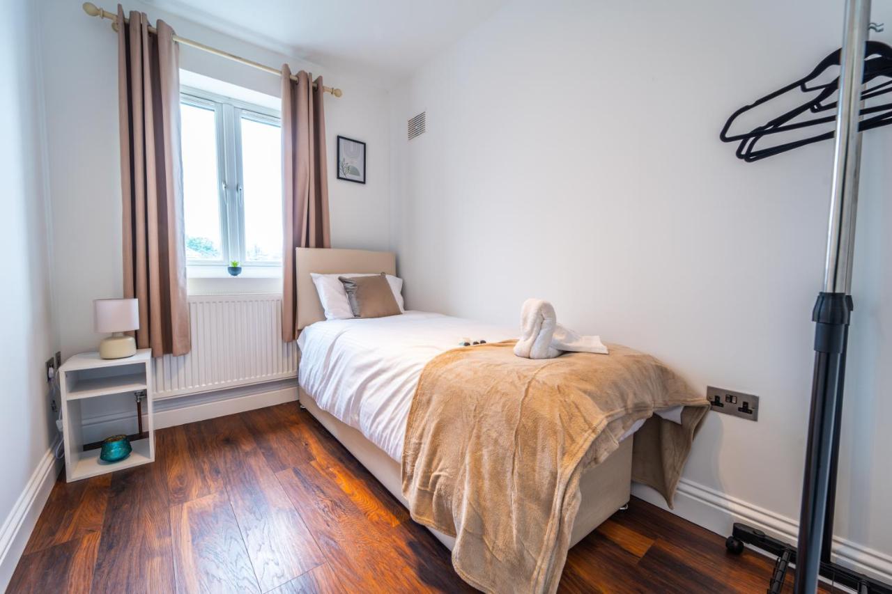 Modern Spacious 4 Bed Hayes Home With Free Parking מראה חיצוני תמונה