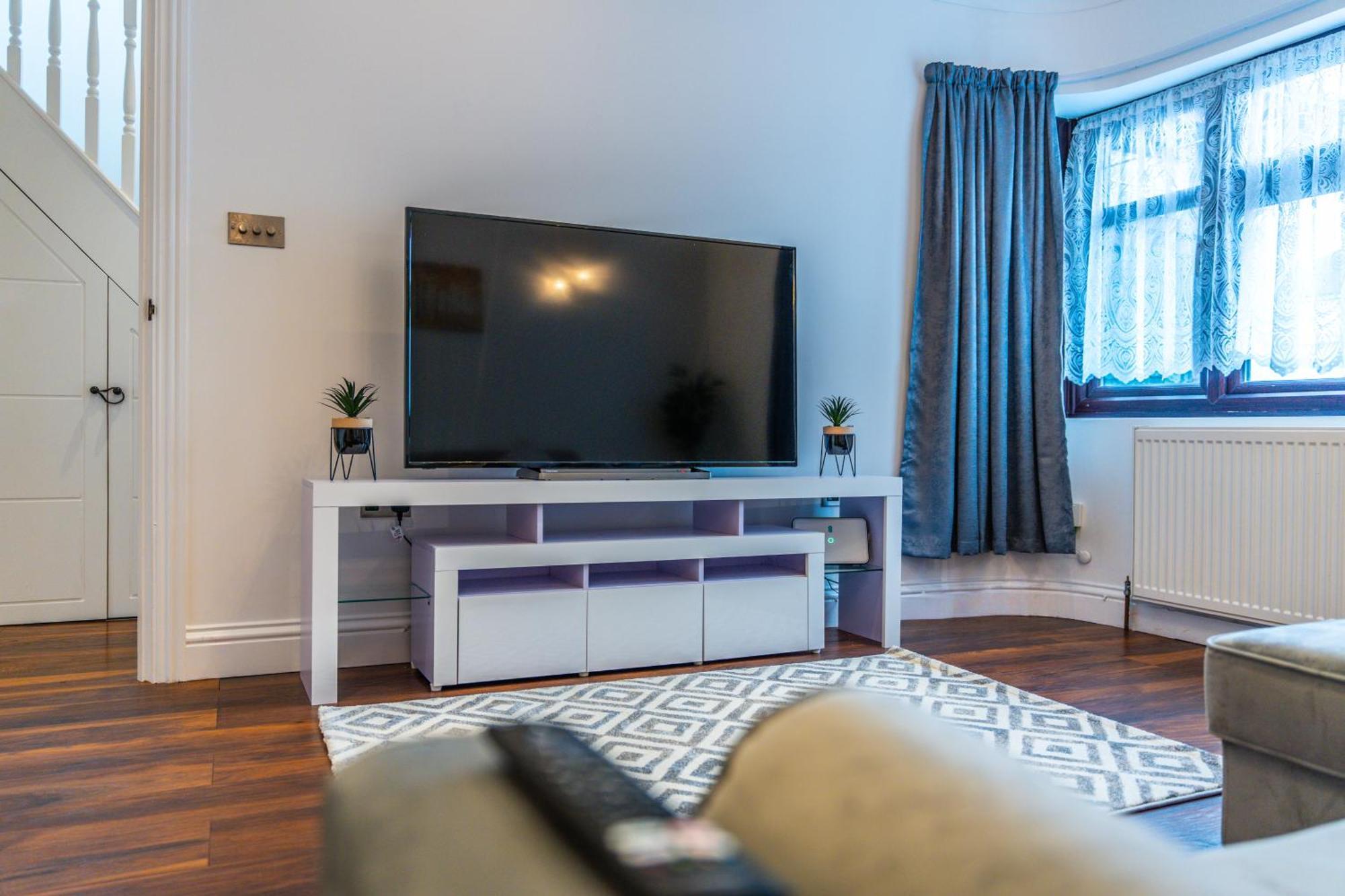 Modern Spacious 4 Bed Hayes Home With Free Parking מראה חיצוני תמונה